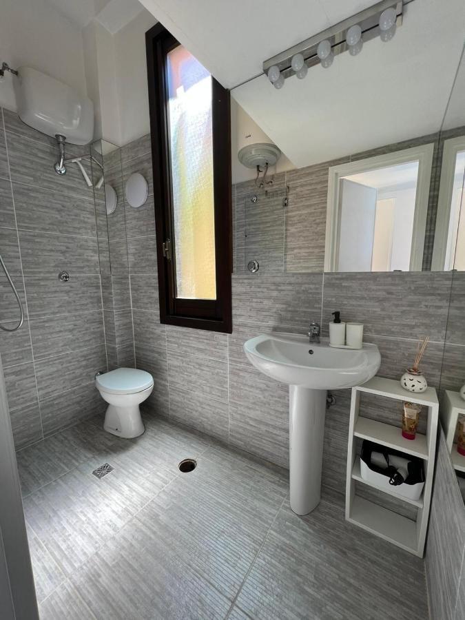 Appartement Surf House à Ostie Extérieur photo